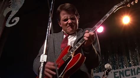 What Guitar Did Marty McFly Play: A Journey Through Time and Tones